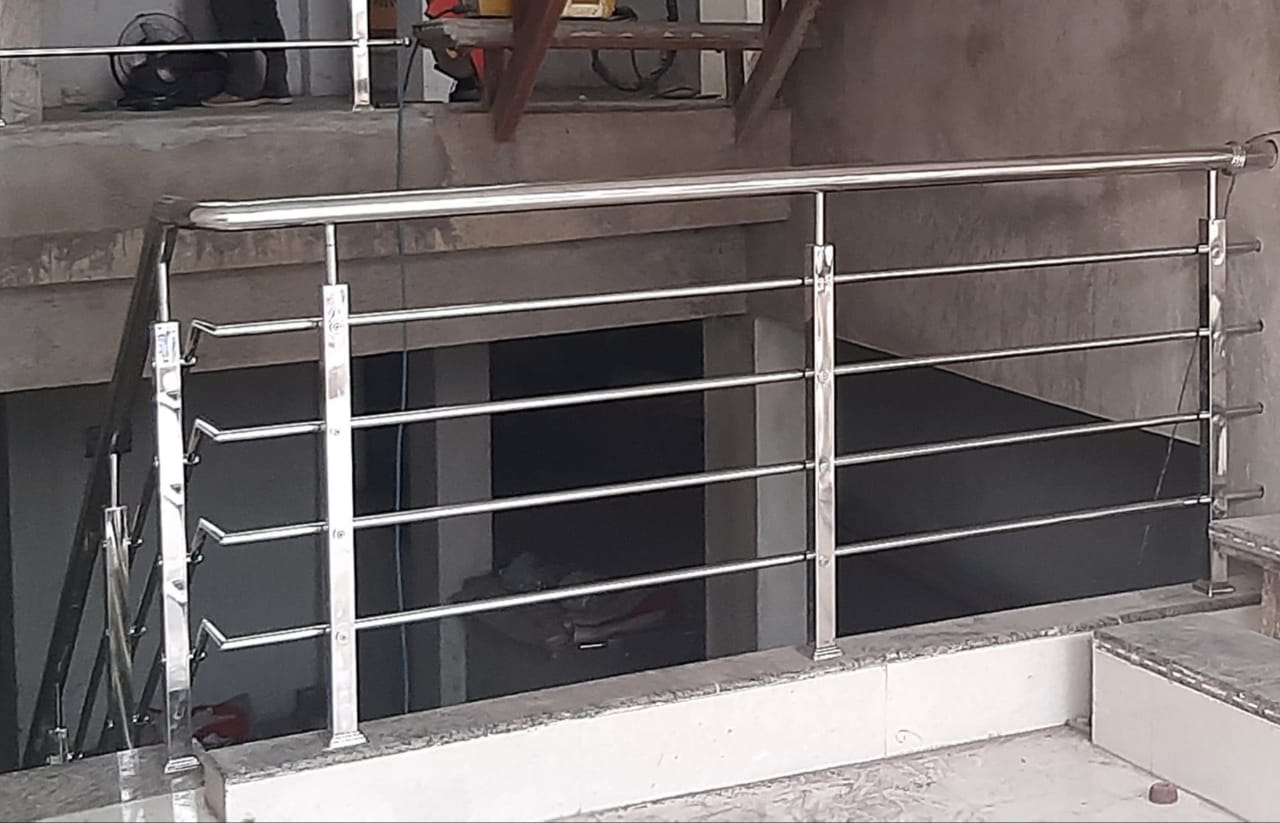 steel design for balcony