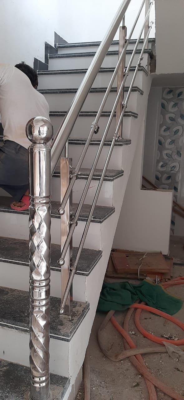 Steel grill design for stairs 